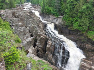 Cascade au Canyon Ste-Anne au Québec