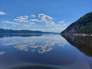 3 essentiels pour vos sorties estivales - Fjord du Saguenay à Ste-Rose-du-Nord